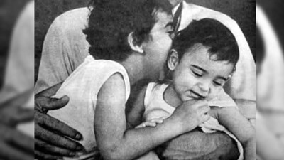 अब वक्त ने करवट ली है और अक्षय खन्ना फिर चर्चा के केंद्र में हैं।