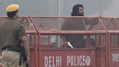 दिल्ली के संसद और इंडिया गेट के पास दिखे राम चरण