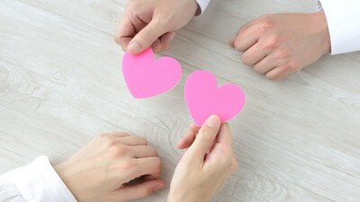 2026 Relationship Trends: AI चैटबॉट्स अब रोमांटिक एक्सपीरियंस और इमोशनल सपोर्ट देने में मदद कर रहे हैं।