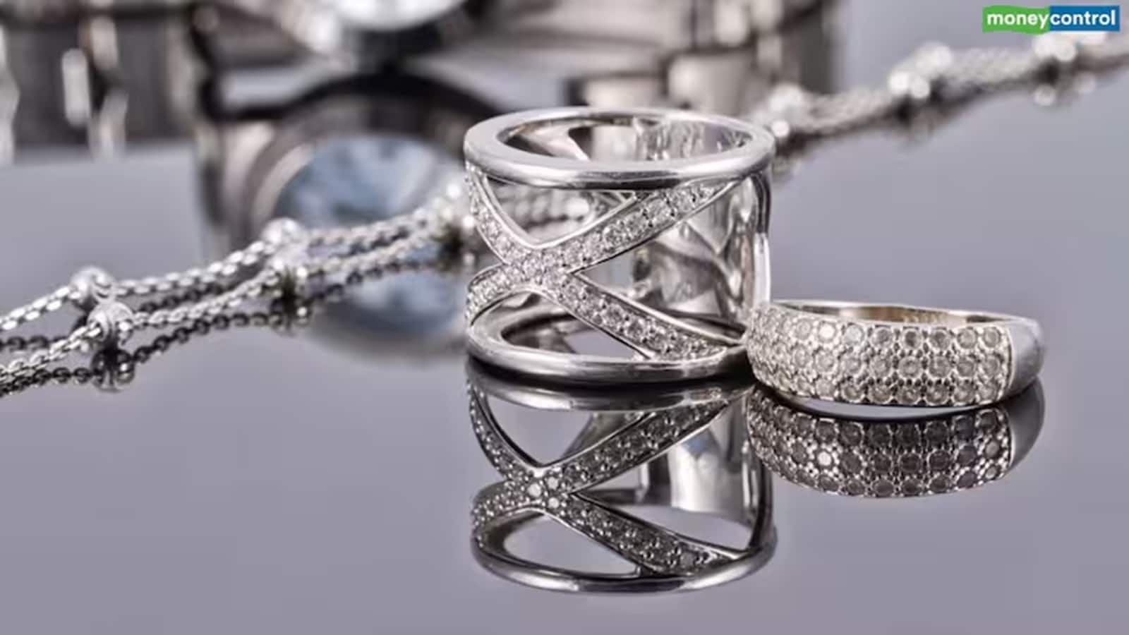 Stock News: स्टॉक मार्केट में भी बिखरी चांदी की रिकॉर्ड चमक, रॉकेट बना यह शेयर, 5% का तगड़ा उछाल Stock News: स्टॉक मार्केट में भी बिखरी चांदी की रिकॉर्ड चमक, रॉकेट बना यह शेयर, 5% का तगड़ा उछाल