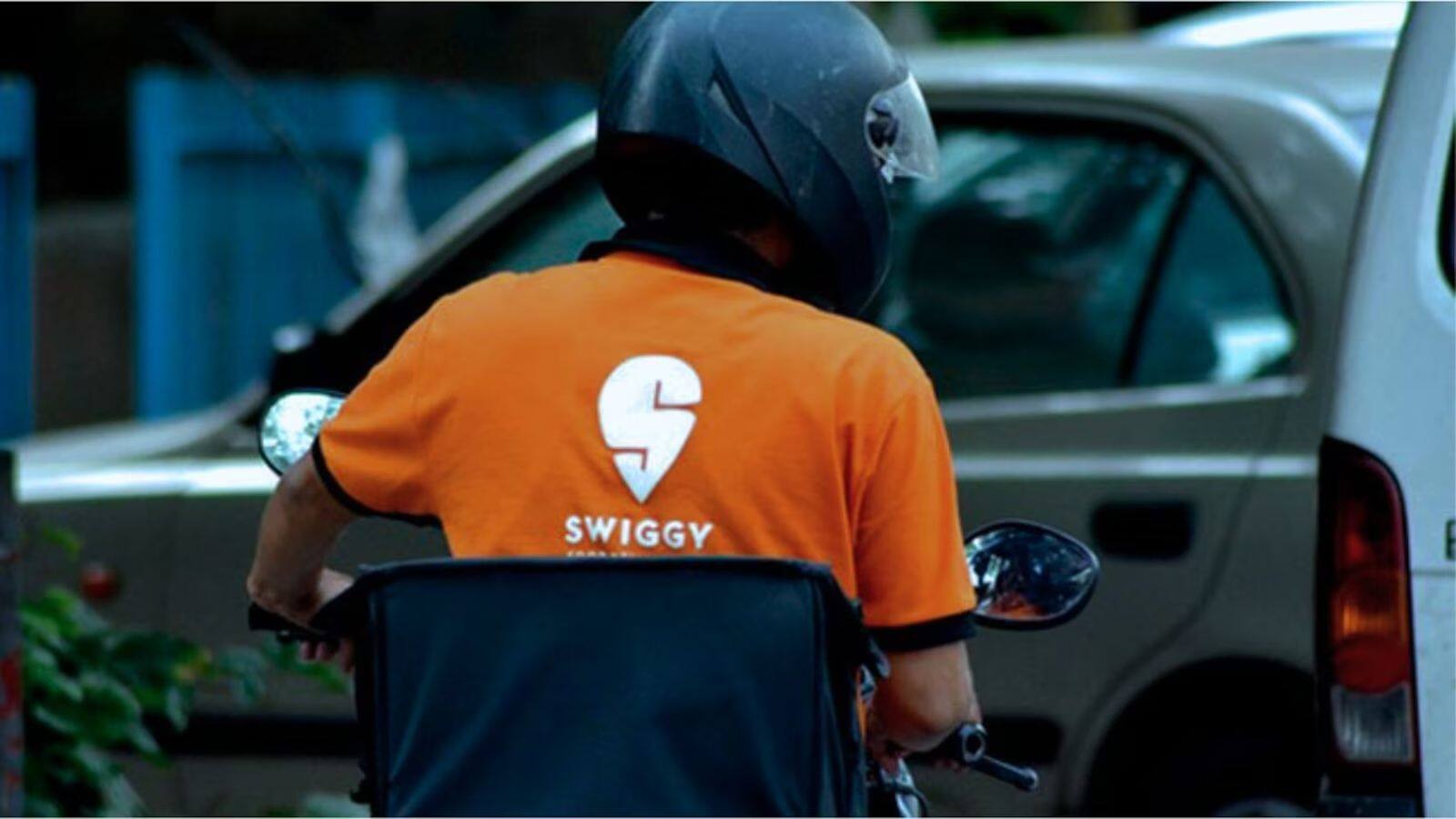 Swiggy Shares: स्विगी ने QIP के जरिए जुटाए ₹10,000 करोड़, कैश बैलेंस पहुंचा ₹14,000 करोड़ के पार Swiggy Shares: स्विगी ने QIP के जरिए जुटाए ₹10,000 करोड़, कैश बैलेंस पहुंचा ₹14,000 करोड़ के पार