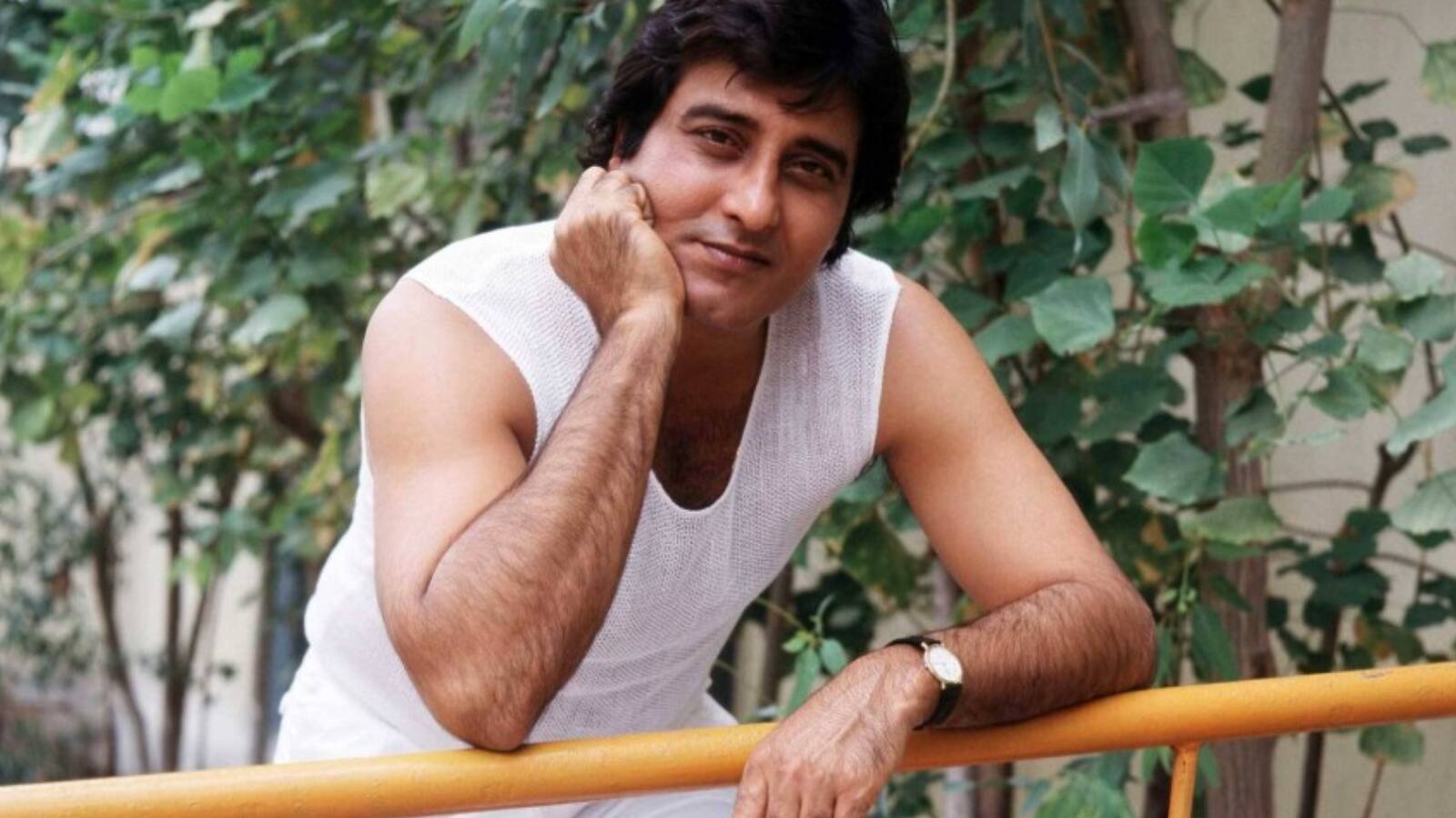 Cinema Ka Flashback: जब अपनी सेक्सुअल लाइफ को लेकर विनोद खन्ना ने कह दी थी बड़ी बात, बोले थे-'महिलाओं के मामले में मैं कोई संत नहीं... Cinema Ka Flashback: जब अपनी सेक्सुअल लाइफ को लेकर विनोद खन्ना ने कह दी थी बड़ी बात, बोले थे-'महिलाओं के मामले में मैं कोई संत नहीं...