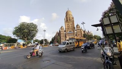 महाराष्ट्र विधानसभा अध्यक्ष राहुल नार्वेकर के छोटे भाई मकरंद ने अपनी संपत्ति ₹124.4 करोड़ घोषित की है