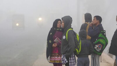 दिल्ली में इस सीजन की सबसे ठंडी सुबह, तापमान गिरकर पहुंचा 3°C, पंजाब और हरियाणा में रेड अलर्ट