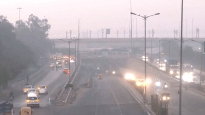 कड़ाके की ठंड के बीच दिल्ली की हवा ‘खराब’ श्रेणी में, AQI पहुंचा 266