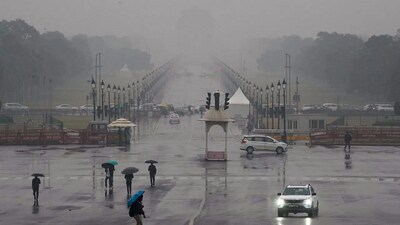 IMD का येलो अलर्ट, दिल्ली में आज तेज हवाओं और गरज के साथ बारिश की संभावना