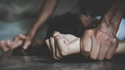 बस का पीछा कर महिला को घसीटकर ढाबे तक ले गए दरिंदे, फिर किया सामूहिक बलात्कार, चार आरोपी गिरफ्तार
