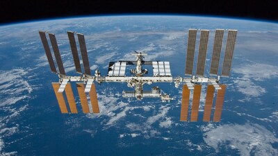 सभी यात्री स्पेसएक्स ड्रैगन स्पेसक्राफ्ट से 15 जनवरी को कैलिफोर्लिया में लैंड करेंगे। 