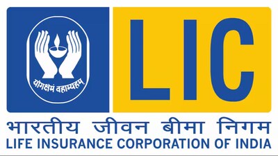 नए साल 2026 की शुरुआत में लाइफ इंश्योरेंस कॉरपोरेशन ऑफ इंडिया (LIC) ने पॉलिसीधारकों के लिए दो अहम कदम उठाए हैं। 