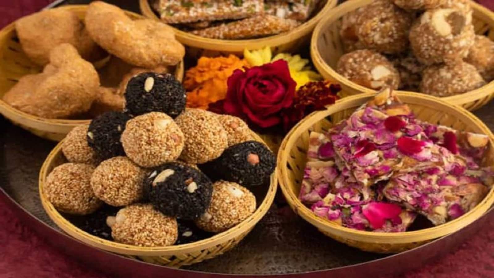 Makar Sankranti 2026 Upay: कुंडली में है पितृ दोष तो निवारण के लिए मकर संक्रांति पर करें ये उपाय, जानें कब है मकर संक्रांति? Makar Sankranti 2026 Upay: कुंडली में है पितृ दोष तो निवारण के लिए मकर संक्रांति पर करें ये उपाय, जानें कब है मकर संक्रांति?