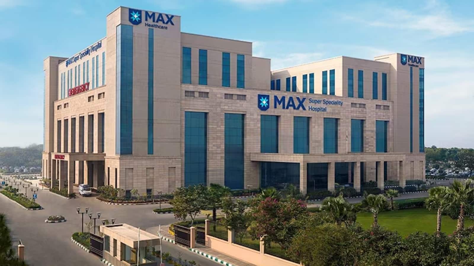 Max Healthcare Share Price: 6% उछलकर निफ्टी का टॉप गेनर बना शेयर, सिटी हुआ बुलिश, दिया ₹1,240 का टारगेट प्राइस Max Healthcare Share Price: 6% उछलकर निफ्टी का टॉप गेनर बना शेयर, सिटी हुआ बुलिश, दिया ₹1,240 का टारगेट प्राइस