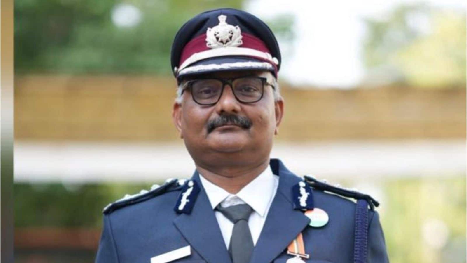 मिथुन मिस्त्री वर्तमान में अहमदाबाद के अतिरिक्त मुख्य अग्निशमन अधिकारी के रूप में कार्यरत हैं।