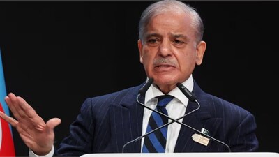 शरीफ के अनुसार, कई देश इन विमानों को खरीदने के लिए पाकिस्तान के साथ 'सक्रिय' रूप से बातचीत कर रहे हैं, जिससे देश की रक्षा अर्थव्यवस्था को मजबूती मिलेगी