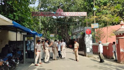 बिहार की तीन अदालतों को बम से उड़ाने की धमकी, पटना, किशनगंज और गया सिविल कोर्ट में मची अफरा-तफरी