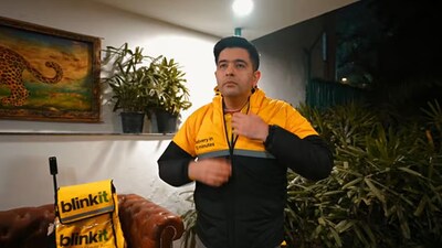Raghav Chadha Blinkit Agent: राघव चड्ढा गिग वर्कर्स की मांगों के बीच एक दिन के लिए ब्लिंकिट डिलीवरी एजेंट बने
