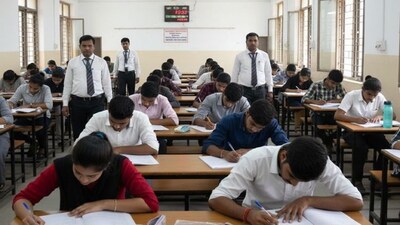 बोर्ड परीक्षार्थियों की अपार आइडी पहले से ही बनी हुई है, जो आधार से लिंक है। 