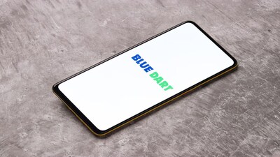 Blue Dart Express का मार्केट कैप बढ़कर 13500 करोड़ रुपये से ज्यादा हो गया है। 