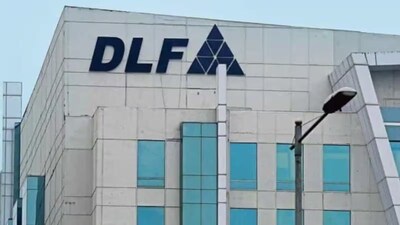DLF Share Price: साल 2026 में अब तक यह शेयर लगभग 9.6 प्रतिशत तक गिर चुका