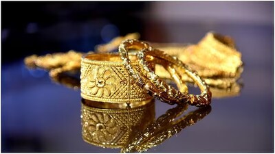Gold-Silver Rate Today In India: लगातार तीसरे दिन आज गोल्ड और सिल्वर की चमक बढ़ी है।