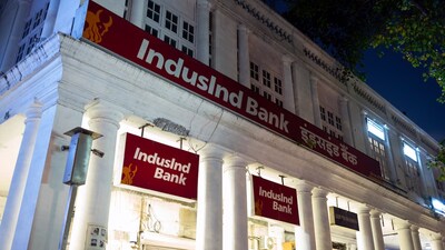 IndusInd Bank Q3 Results:  दिसंबर 2025 तिमाही में इंडसइंड बैंक का स्टैंडएलोन नेट प्रॉफिट 89% गिरकर ₹161 करोड़ पर आ गया।
