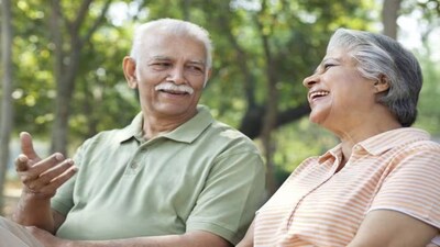  बजट में हेल्थ पॉलिसी पर सीनियर सिटीजंस के लिए डिडक्शन की लिमिट बढ़ाई जा सकती है। 