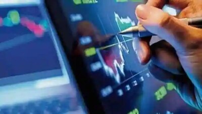 Ixigo का मुनाफा  15.5 करोड़ रुपये से बढ़कर  24.2 करोड़ रुपये पर रहा। जबकि आय  241.7 करोड़ रुपये से बढ़कर  317.5 करोड़ रुपये पर रही