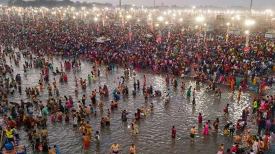 एकादशी पर 9.5 लाख श्रद्धालुओं ने लगाई संगम में डुबकी, मकर संक्रांति पर पहुंच सकते हैं 1 करोड़ श्रद्धालु