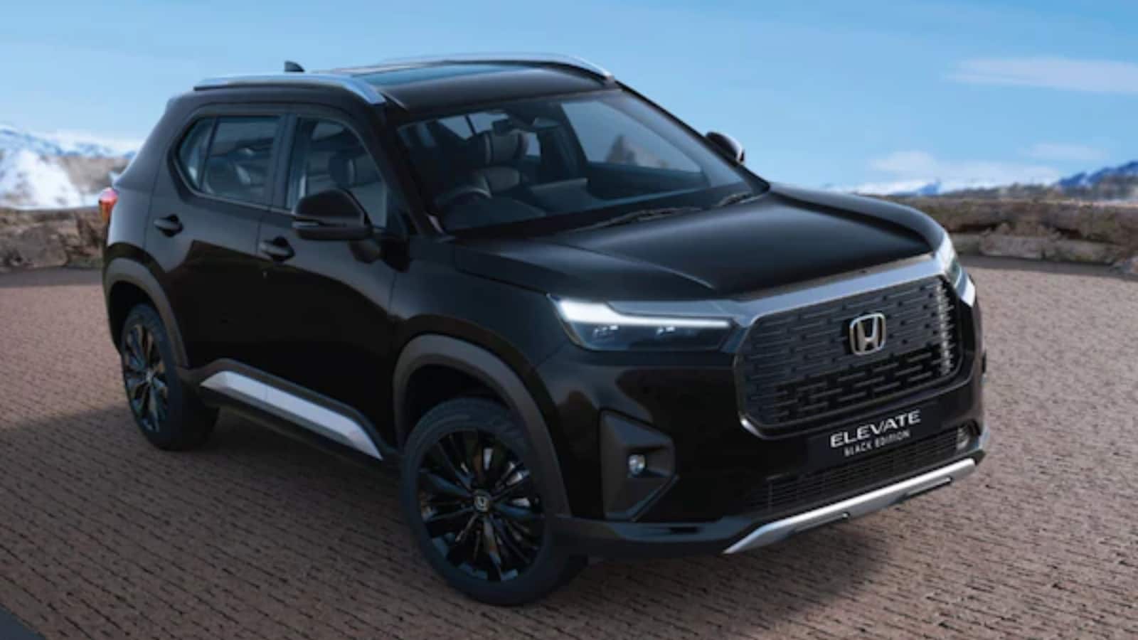 Honda की मिड-साइज SUV, Elevate, इस महीने 1.48 लाख रुपये तक की छूट के साथ उपलब्ध है। मैकेनिकल रूप से, इसमें City सेडान के समान 1.5-लीटर पेट्रोल इंजन और गियरबॉक्स विकल्प दिए गए हैं, जो 121 hp और 145 Nm का टॉर्क जनरेट करते हैं। SUV लुक और प्रीमियम फीचर्स के साथ, Elevate इन ऑफर्स के तहत और भी आकर्षक विकल्प बन जाती है।