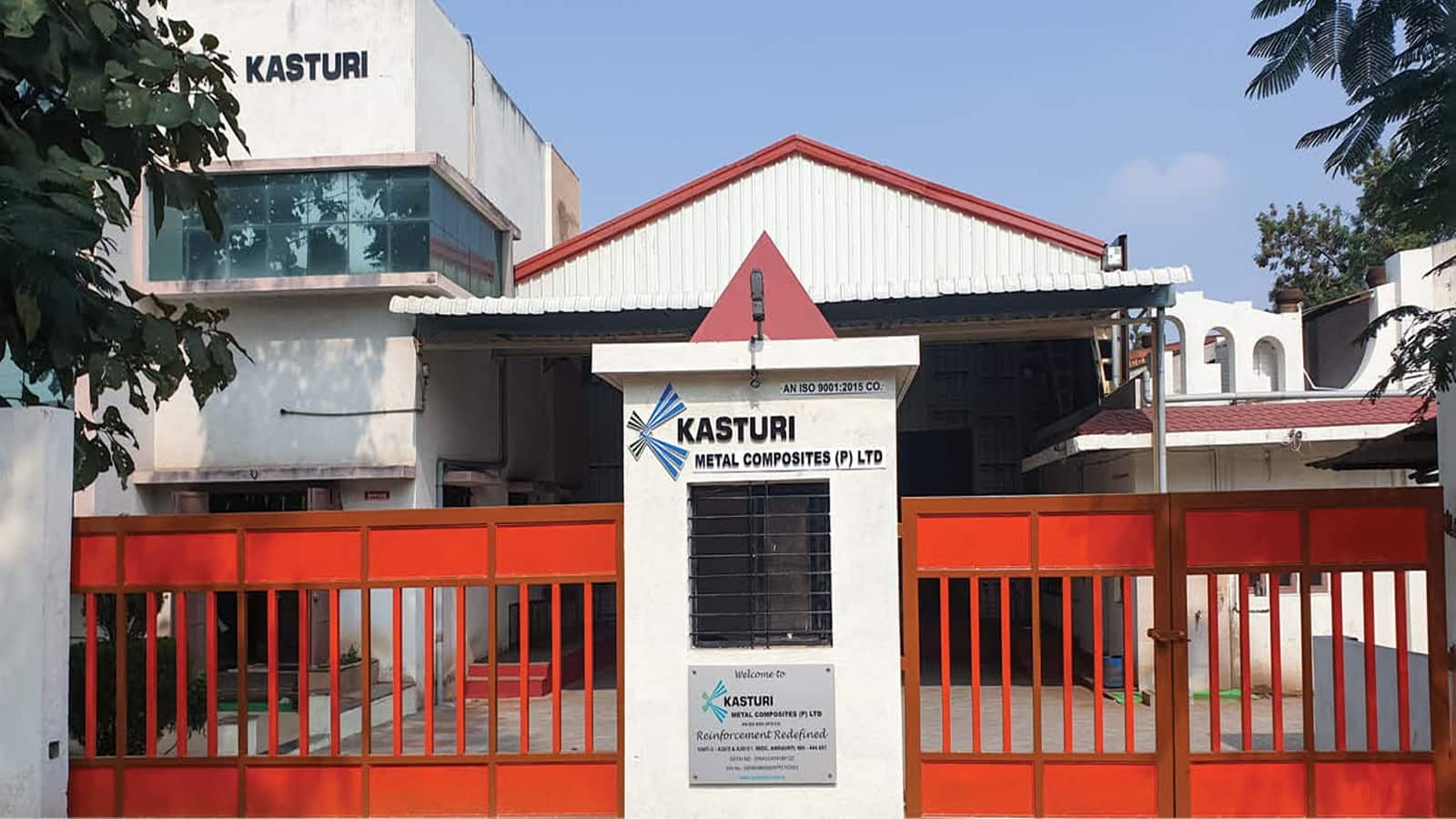 Kasturi Metal Composite IPO Listing: अमेरिका और भारत की डील भी नहीं भर पाई चाबी, रौनक वाले मार्केट में ₹64 का शेयर फ्लैट लिस्ट
