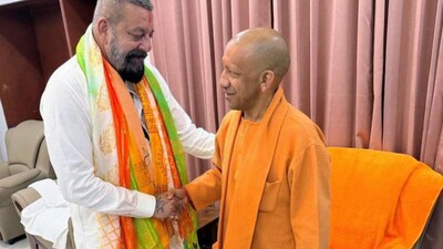 Sanjay Dutt: वर्कफ्रंट की बात करें तो संजय दत्त हाल ही में ‘धुरंधर’ में नजर आए थे। 
