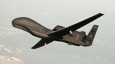 US Iran Tension: पर्शियन गल्फ में दिखे अमेरिका के जासूसी ड्रोन, क्या अमेरिका और ईरान जंग के बहद करीब हैं?