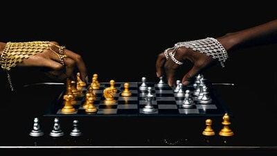 Gold Safe Asset or not: एमकेएकस पैम्प की प्रमुख (रिसर्च और मेटल्स स्ट्रैटेजी) निकी शील्स का कहना है कि इस बार गोल्ड में जो तेजी आई है, वह मुख्य रूप से चीन के चलते आई। (File Photo- Pexels)