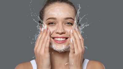 homemade face wash: बेसन त्वचा से गंदगी, पसीना और अतिरिक्त तेल हटाकर उसे डीप क्लीन करता है।