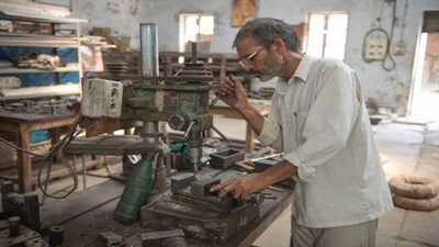 अभी MSMEs के लिए कोलैटरल फ्री लोन की लिमिट 10 लाख रुपये है।