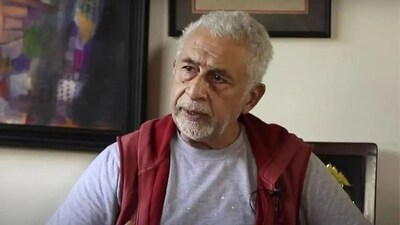 नसीरुद्दीन शाह को 'जश्न-ए-उर्दू' से किया गया डिसइन्वाइट, राजनीतिक आलोचना से जोड़ा विवाद.
