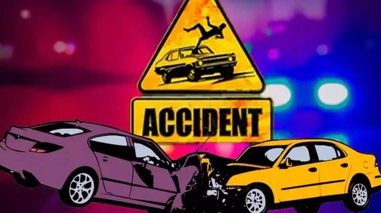 Purvanchal Expressway Accident: पूर्वांचल एक्सप्रेसवे पर भीषण हादसा, पलटी डबल डेकर बस… 5 लोगों की मौत