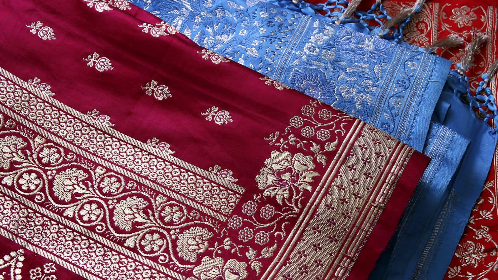 आपकी पसंदीदा साड़ी खराब न हो, स्टोर करते समय रखें इन बातों का ध्यान