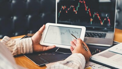 IT Stocks: जेफरीज ने इंफोसिस की रेटिंग को पहले के ‘बाय’ से घटाकर ‘होल्ड’ कर दिया है