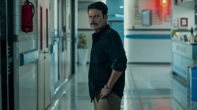 सुप्रीम कोर्ट ने 'घूसखोर पंडित' मेकर्स को लगाई फटकार, मनोज बाजपेयी की फिल्म पर बड़ा फैसला.