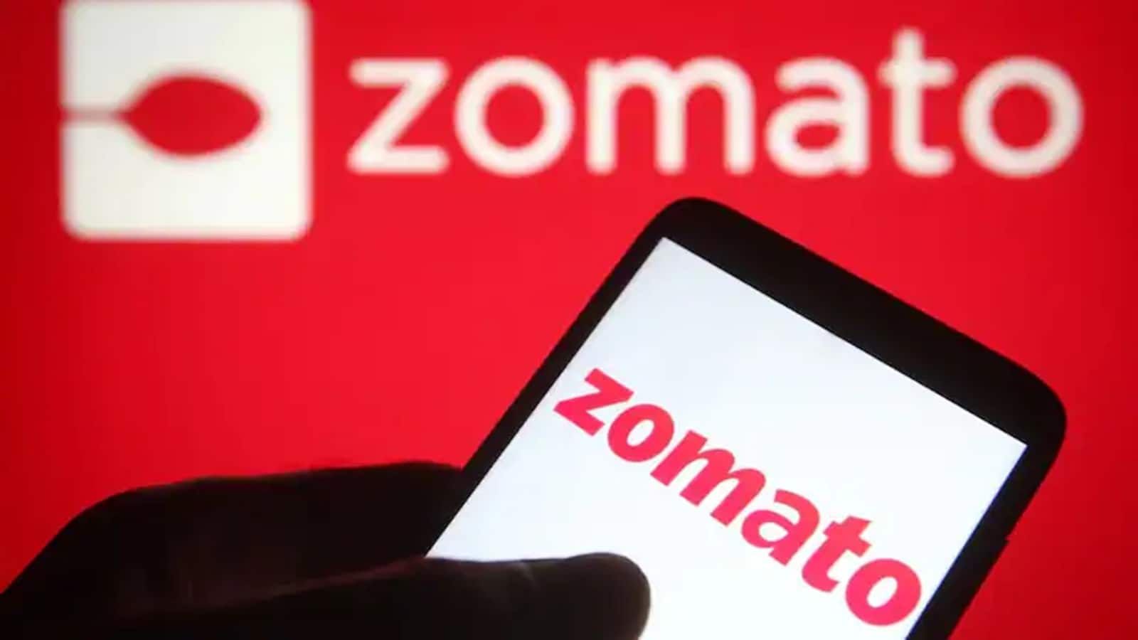 Zomato यूजर्स को महंगाई का झटका! फूड डिलीवरी प्लेटफॉर्म फीस में ₹2.40 की बढ़ोतरी, अब घर पर खाना मंगवाना पड़ेगा महंगा