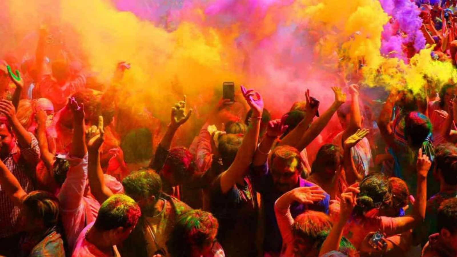 Google Holi Easter Egg: Google का खास होली फीचर लॉन्च, सिर्फ सर्च करें ‘Holi’ और स्क्रीन पर उड़ेंगे रंग