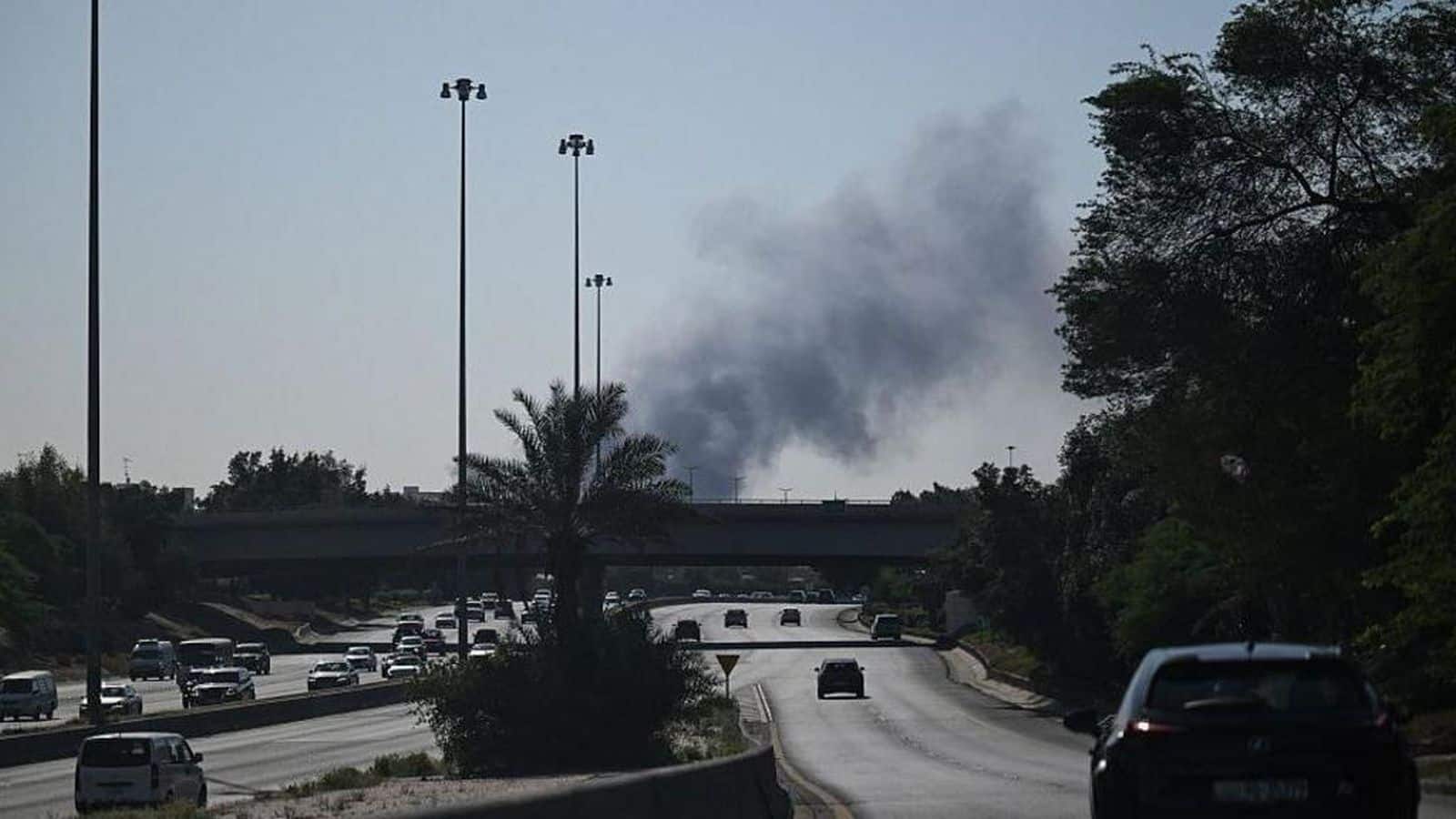 Israel Strikes Hezbollah: हिजबुल्लाह पर इजरायल का बड़ा हमला, लेबनान में 31 लोगों की मौत