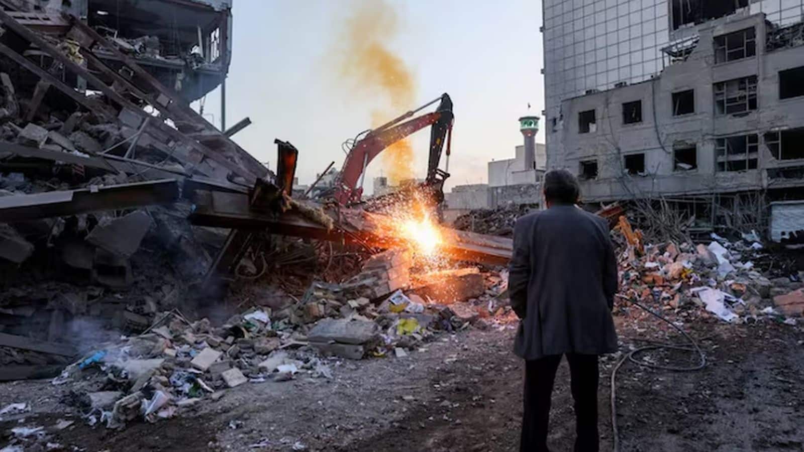Israel-US Iran War: अमेरिकी-इजराइली हमलों में ईरान में 787 लोगों की मौत, 165 बच्चों की भी गई जान