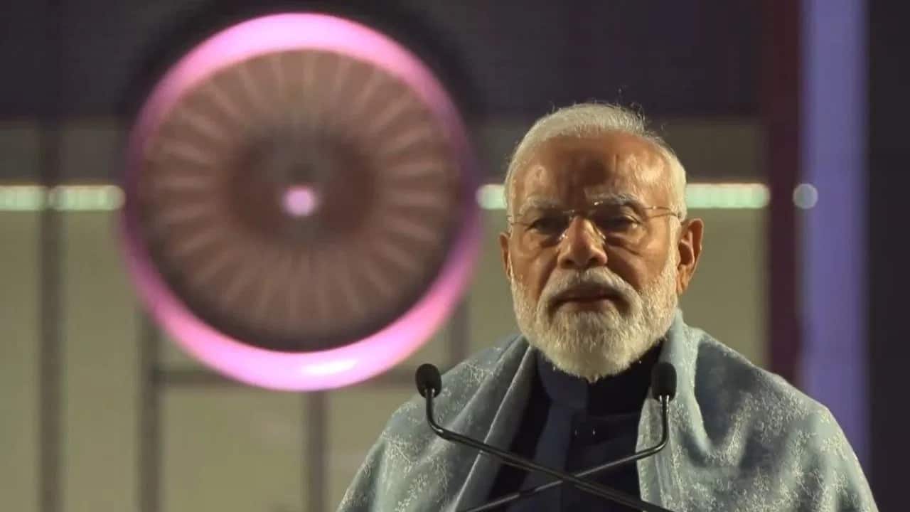 Middle East Conflict: पीएम मोदी ने UAE के राष्ट्रपति से की बात, कहा- इस मुश्किल वक्त में भारत खड़ा है साथ