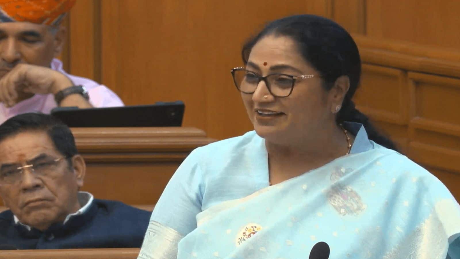 Delhi Budget 2026-27: दिल्ली सरकार ने पेश किया ₹1,03,700 करोड़ का 'ग्रीन बजट', जानें- किसे क्या मिला