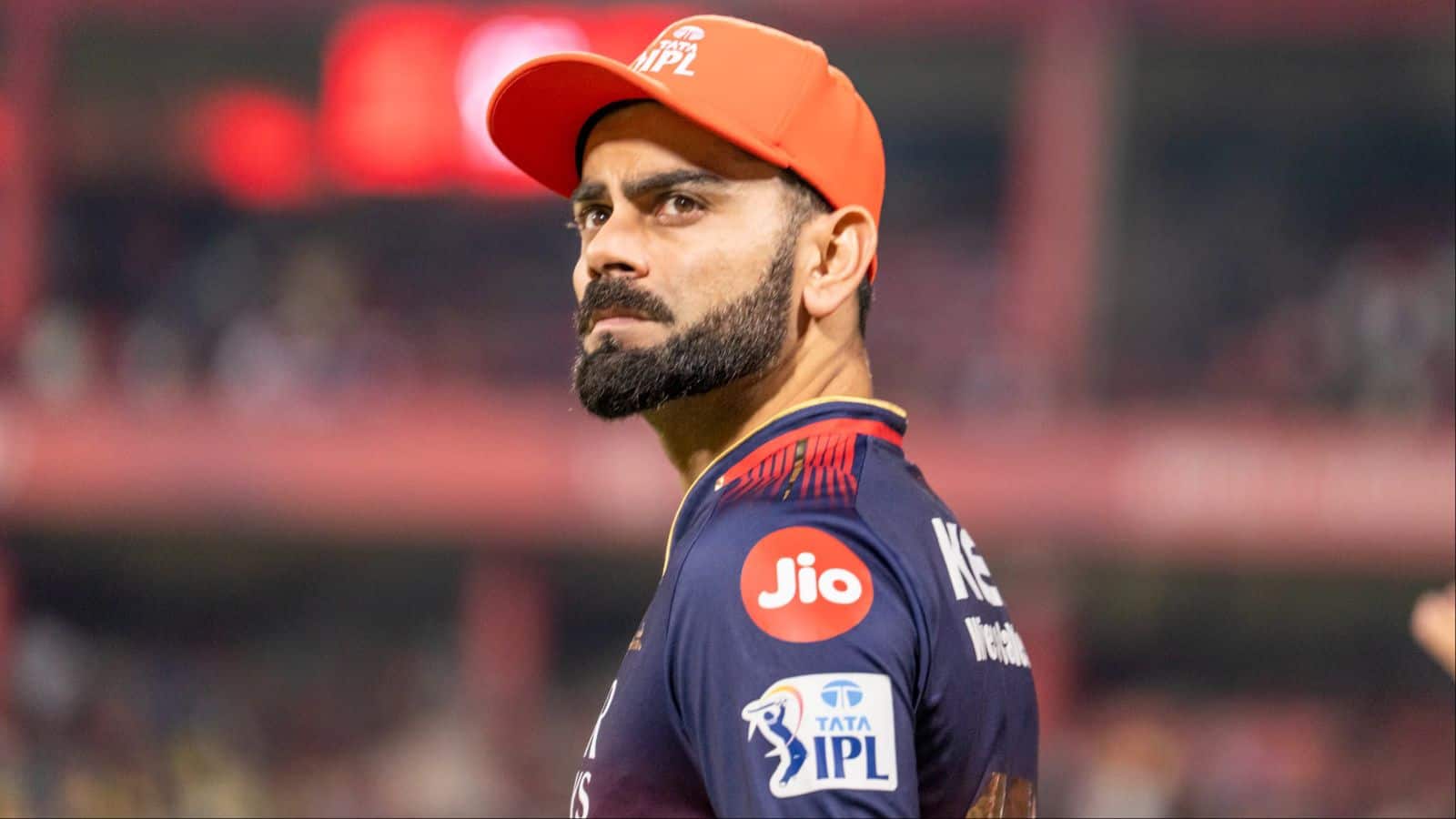 IPL 2026: विराट कोहली ने RCB से की 'चार्टर्ड फ्लाइट' की मांग? अफवाहों पर खुद तोड़ी चुप्पी