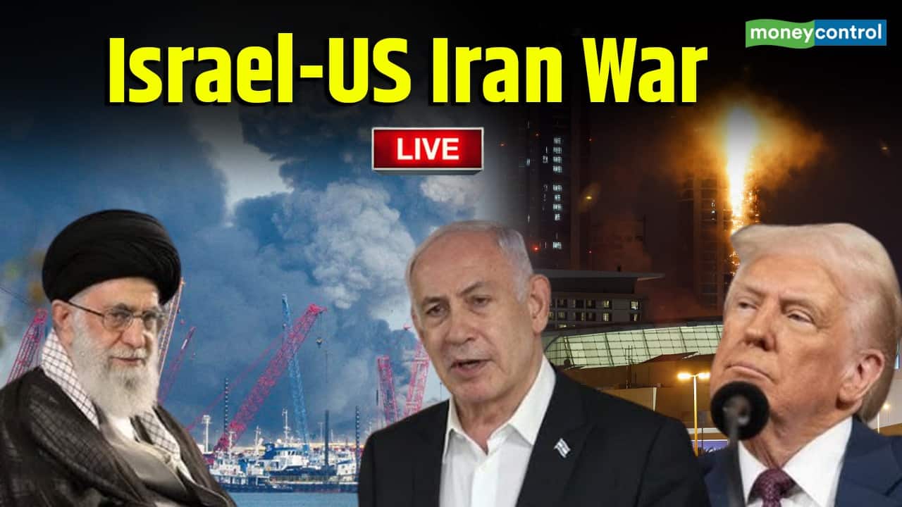 US-Israel Attack Iran Live: खामेनेई की मौत के बाद दहला मिडिल ईस्ट, दुबई से लेकर दोहा तक फैला धुएं का गुबार