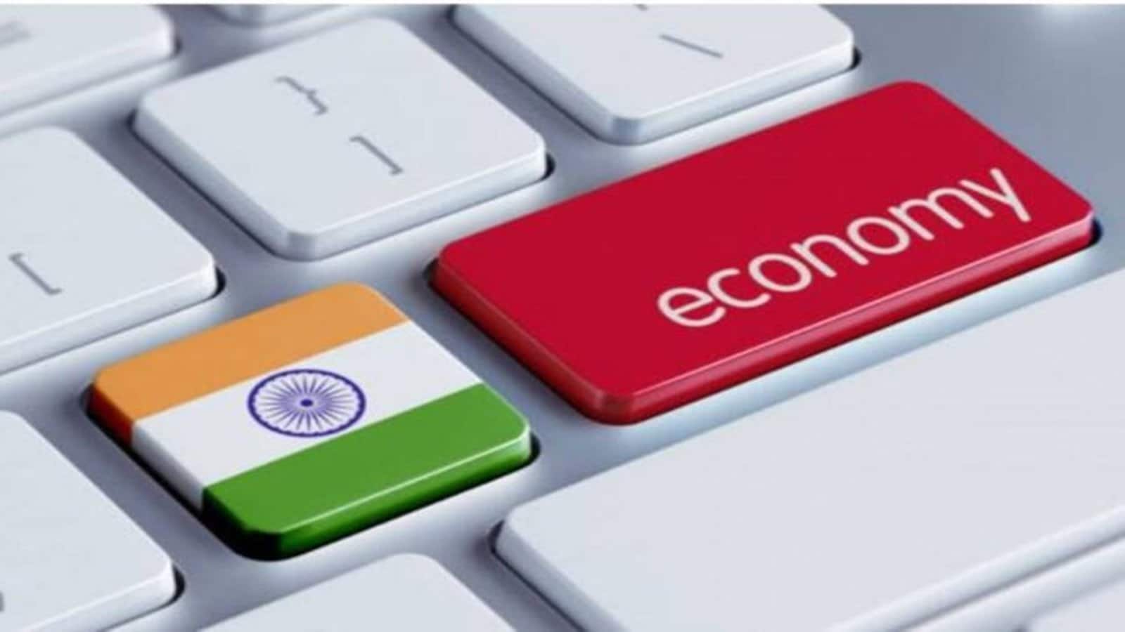 देश की ग्रोथ के लिए जोखिम पैदा कर रहे हैं बाहरी झटके, निकट भविष्य का आउटलुक अनिश्चित: वित्त मंत्रालय