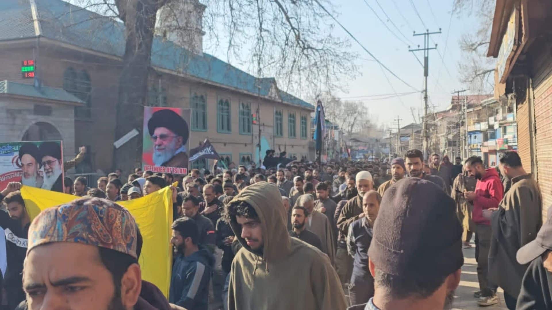 Jammu-Kashmir में 2 मार्च को सभी स्कूल-कॉलेज रहेंगे बंद, ईरान के सर्वोच्च नेता खामेनेई की मौत पर विरोध प्रदर्शन तेज
