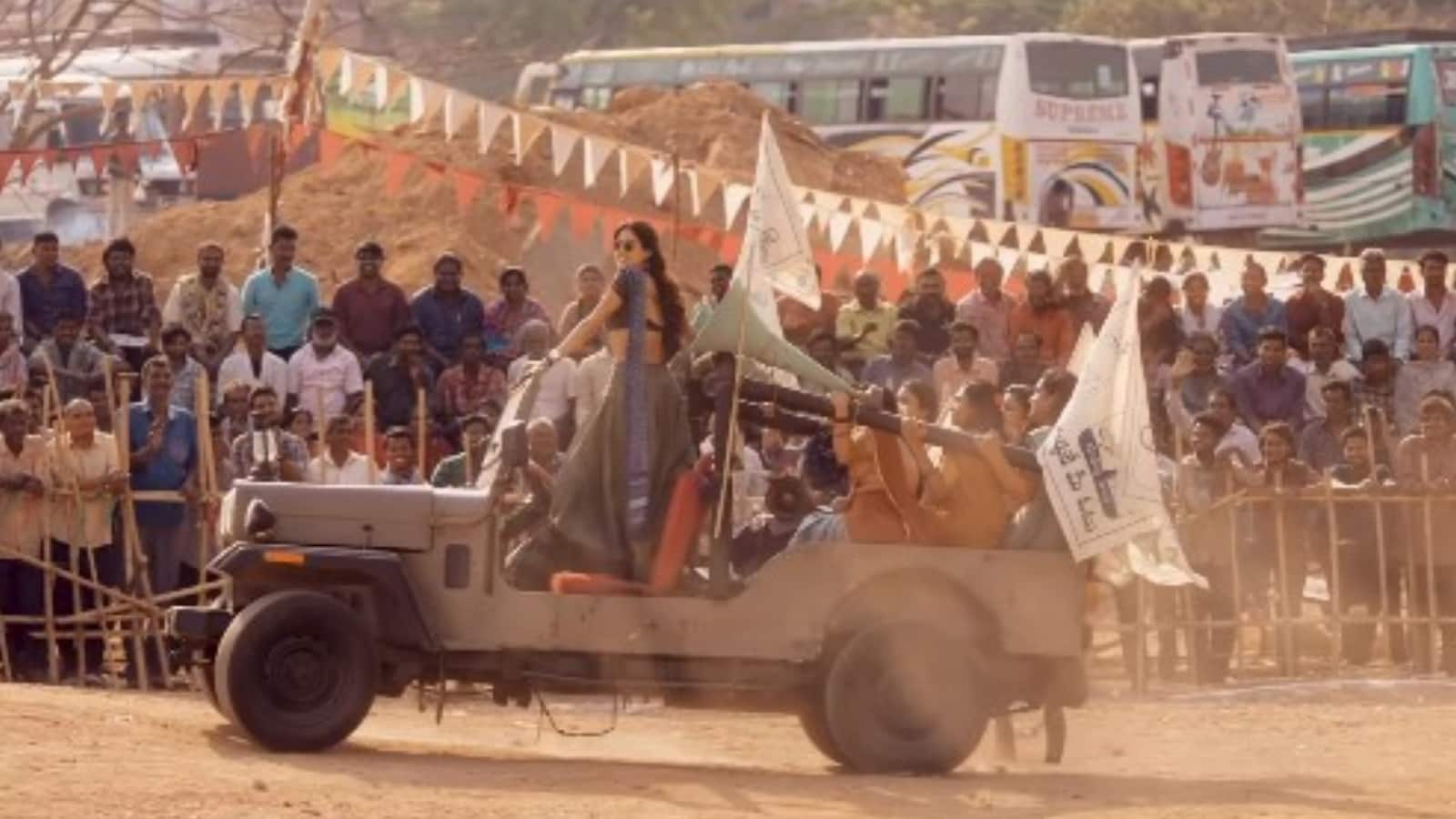 Peddi: पेड्डी टीम ने जाह्नवी कपूर के जन्मदिन पर शेयर किया स्पेशल BTS वीडियो, तारीफ में कही ये बात